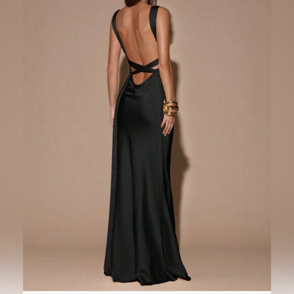 Sexy Minimalist Deep V-Neck Sleeveless Backless Tie Dress Black - Picture 7 of 10